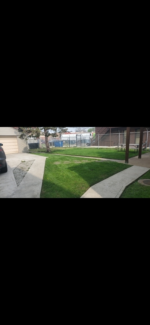 Property Photo: 7922 S Ellis Avenue IL 60619