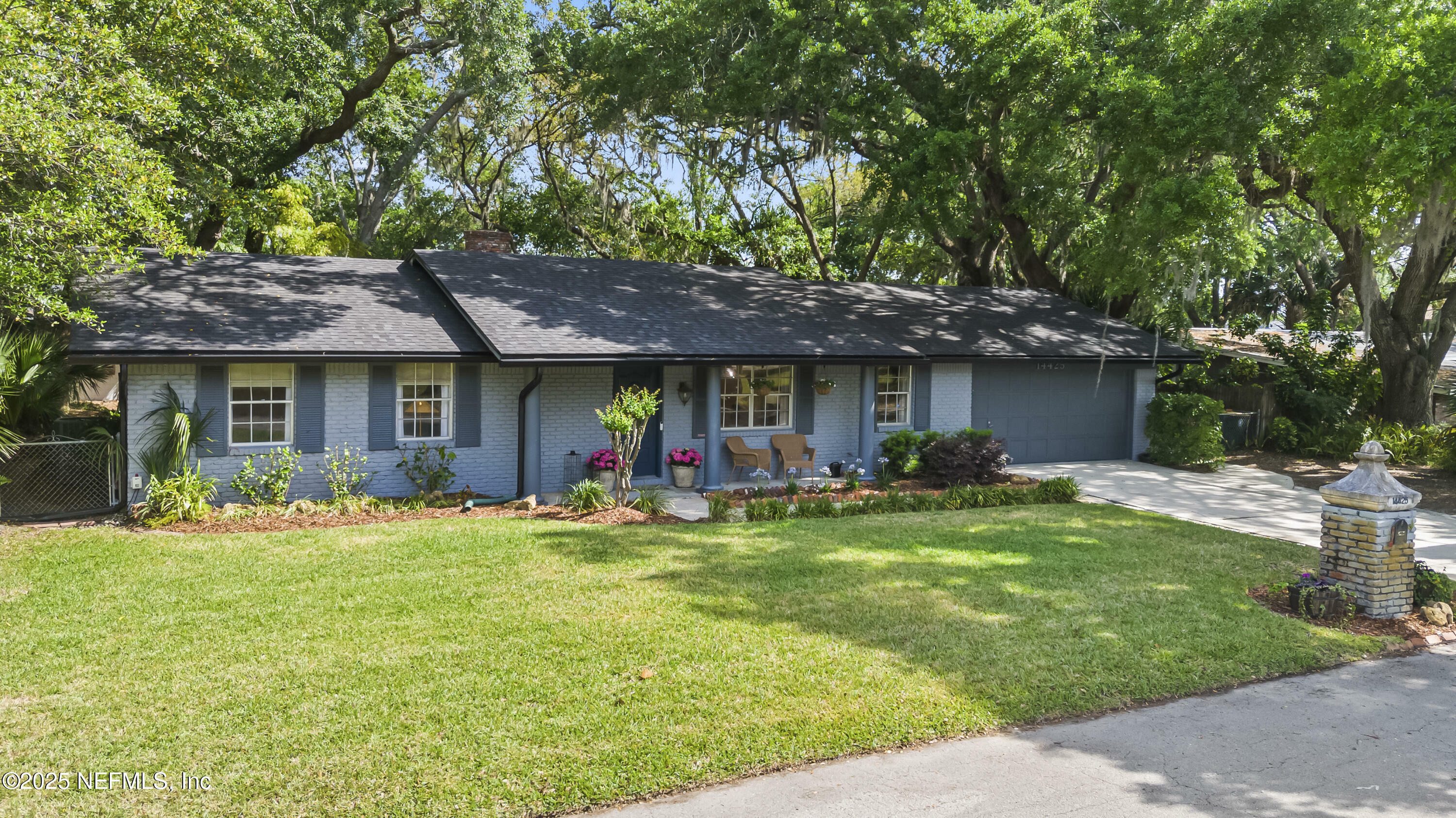 Property Photo: 14425 Aqua Vista Road N FL 32224