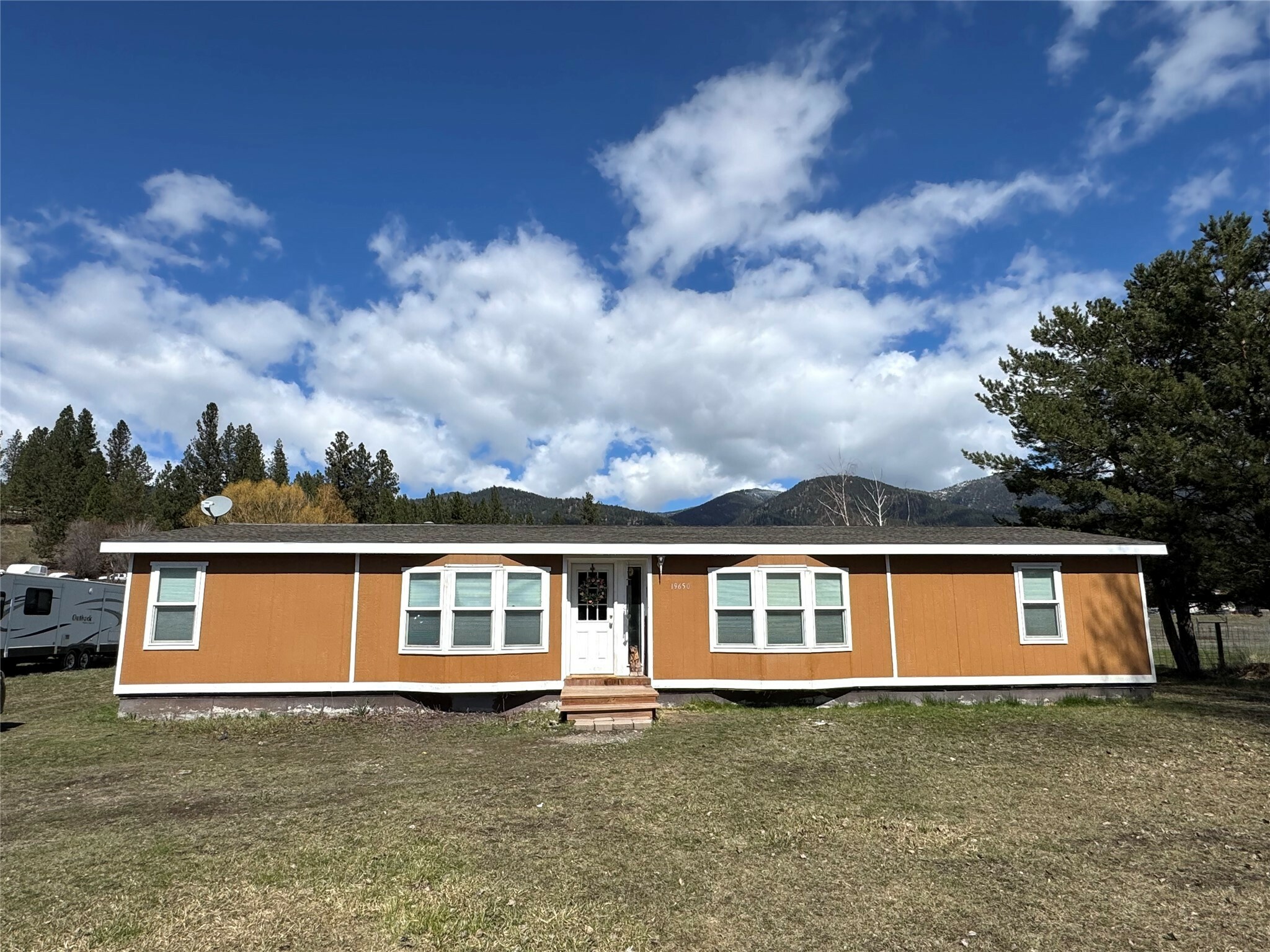 Property Photo: 19650 Larson Lane MT 59834