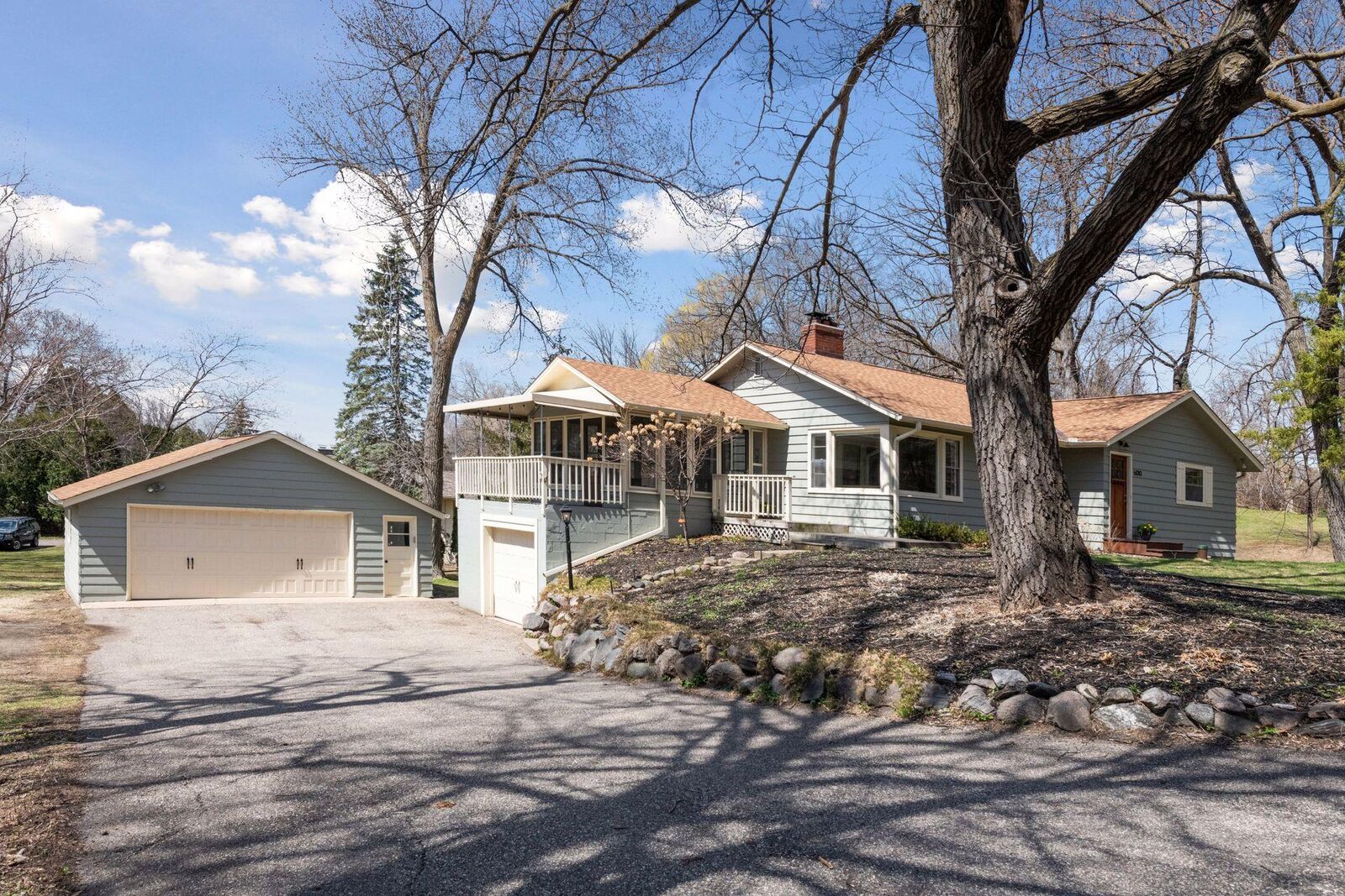 Property Photo:  6010 Apple Road  MN 55331 