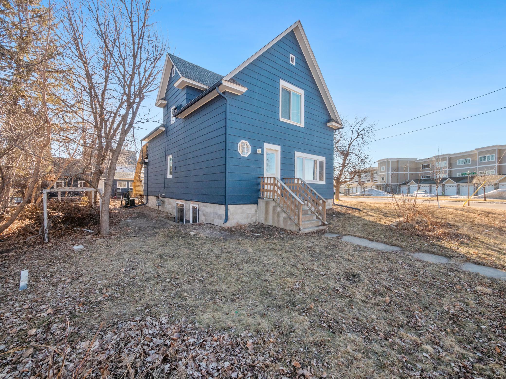 Property Photo:  276 Minnesota Avenue W  MN 56334 