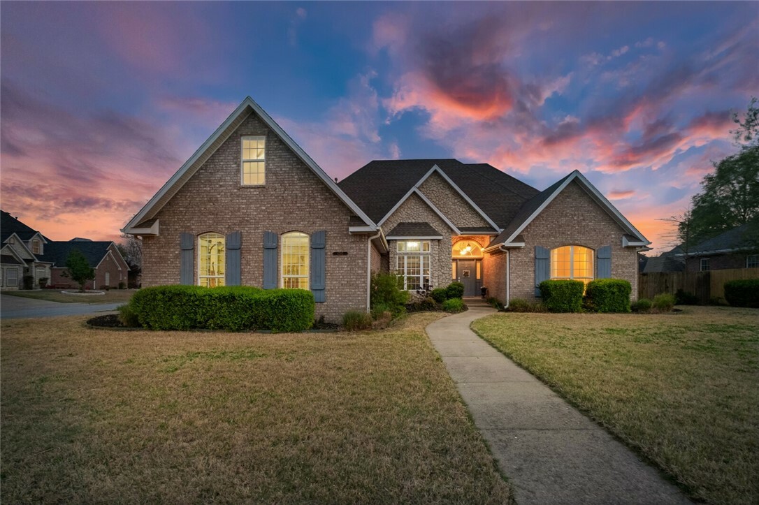 Property Photo: 4202 Quelinda Drive AR 72758