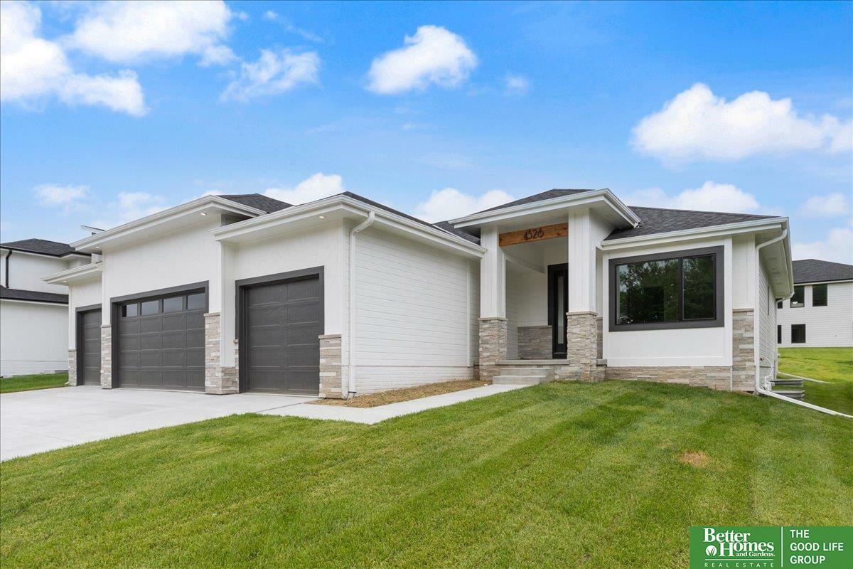 Property Photo: 20956 Jaynes Street NE 68022