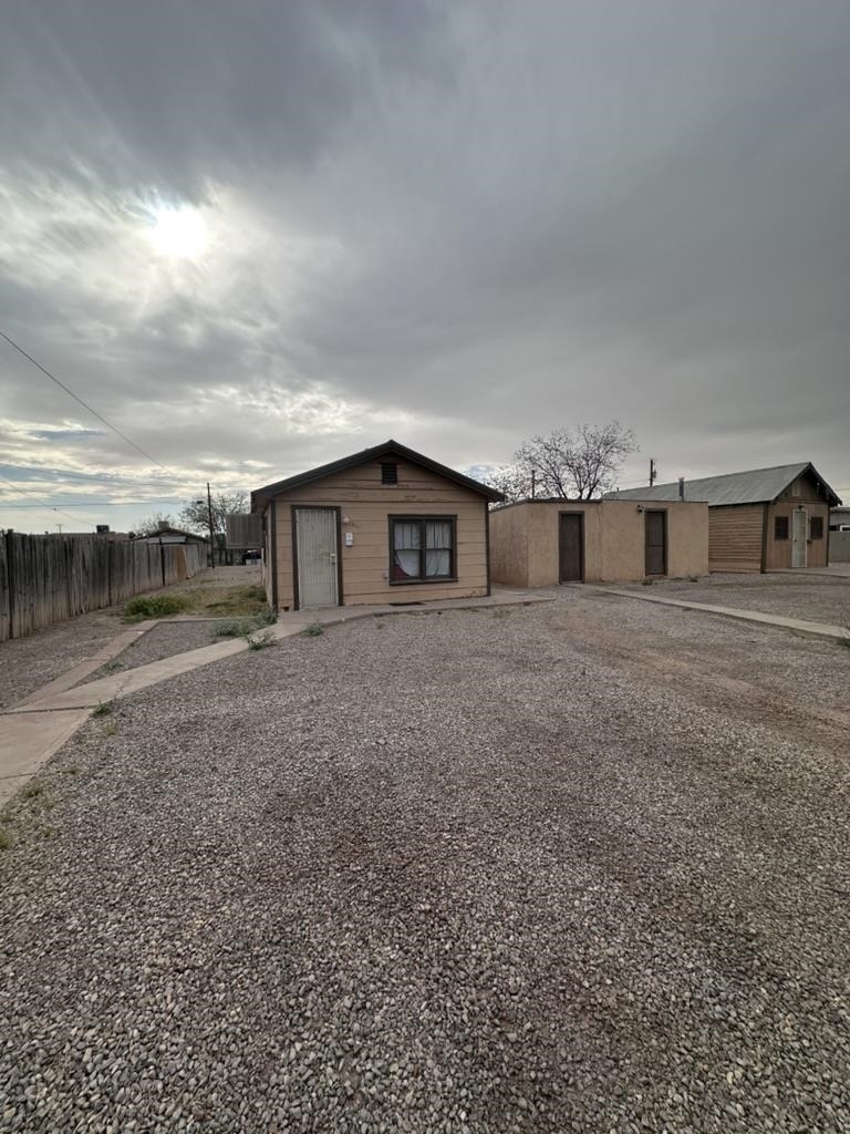Property Photo: 1309 Hawaii Ave NM 88310