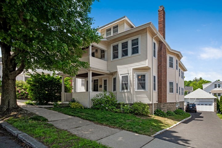 Property Photo: 115 Highland Ave 115 MA 02476