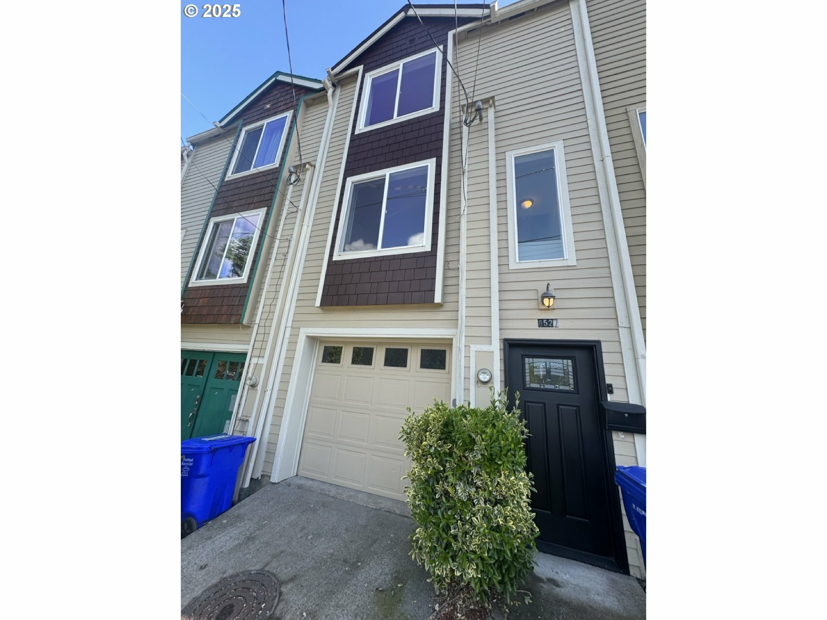 Property Photo: 8527 N Princeton St OR 97203