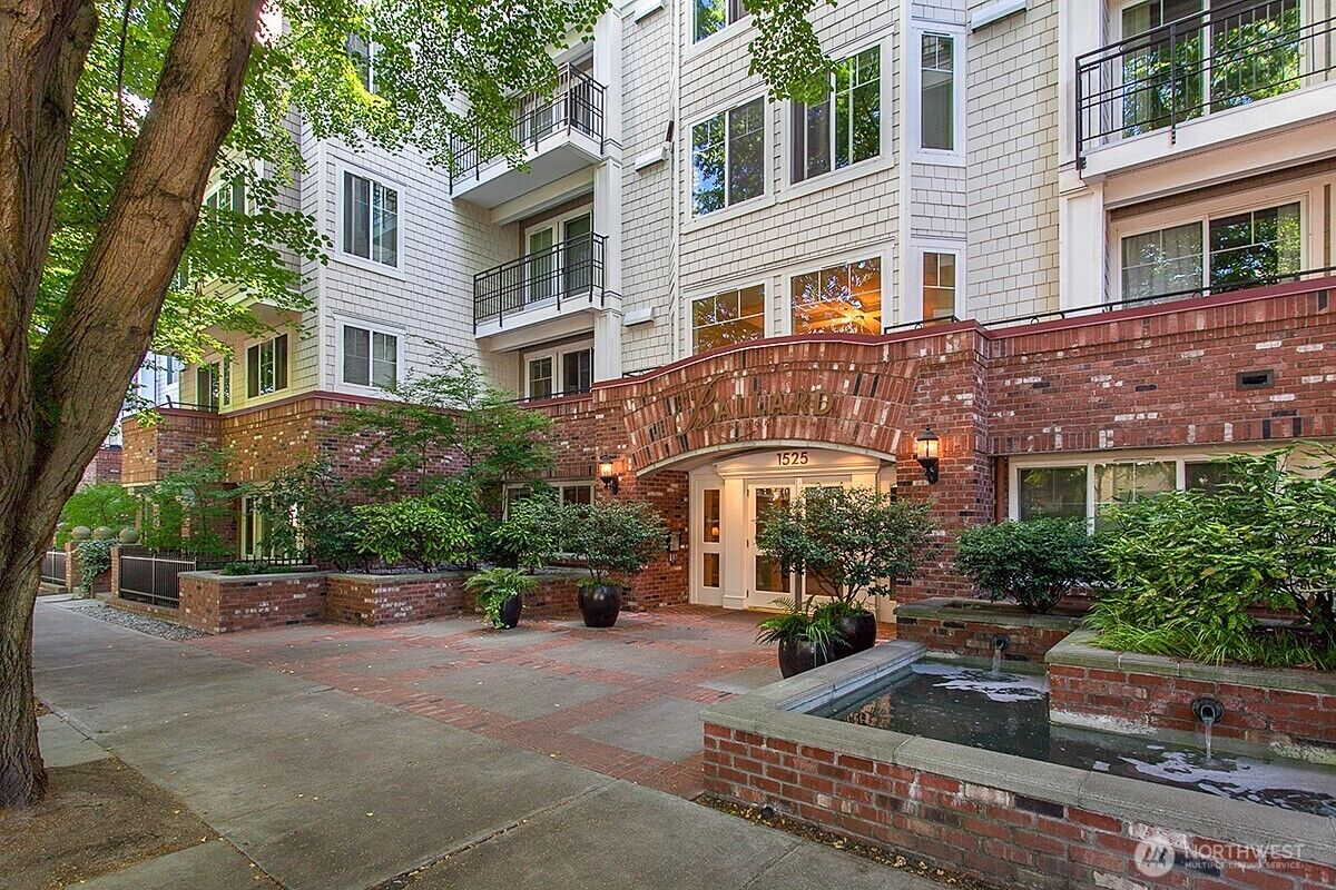 Property Photo: 1525 NW 57th Street 330 WA 98107