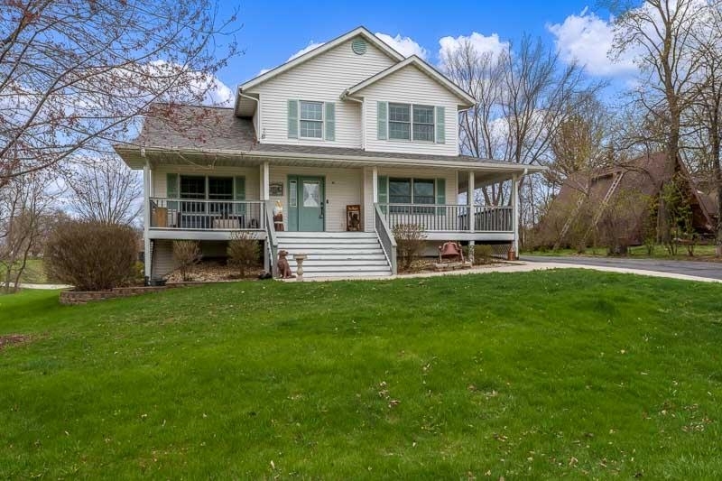 Property Photo: 1024 Lake Summerset Road IL 61019