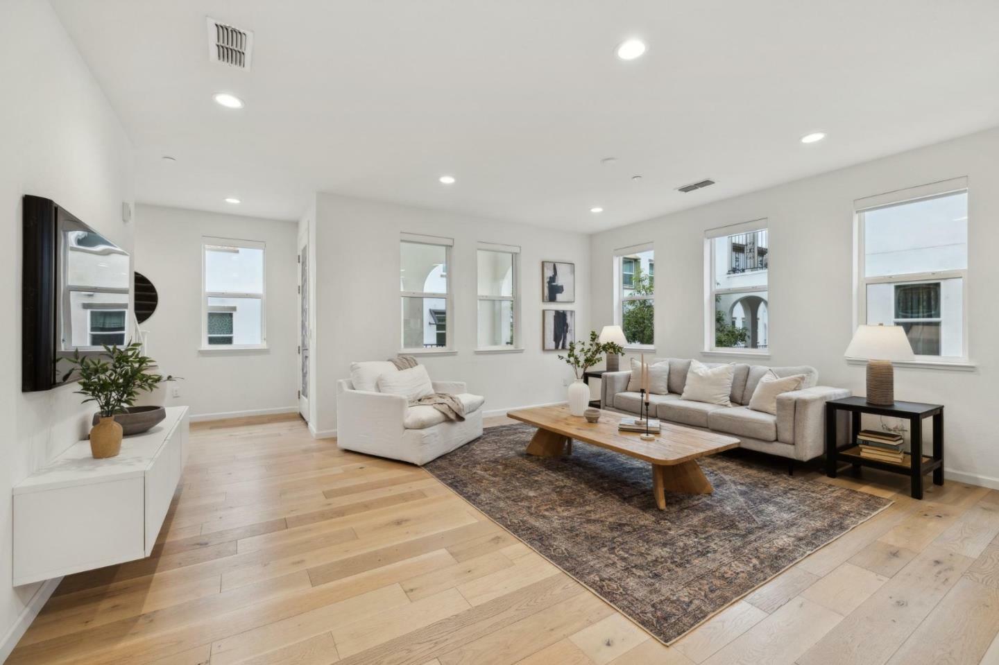 Property Photo: 2729 Ginoso Court 2 CA 95111