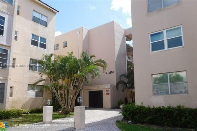 Property Photo: 2860 Somerset Dr 317K FL 33311