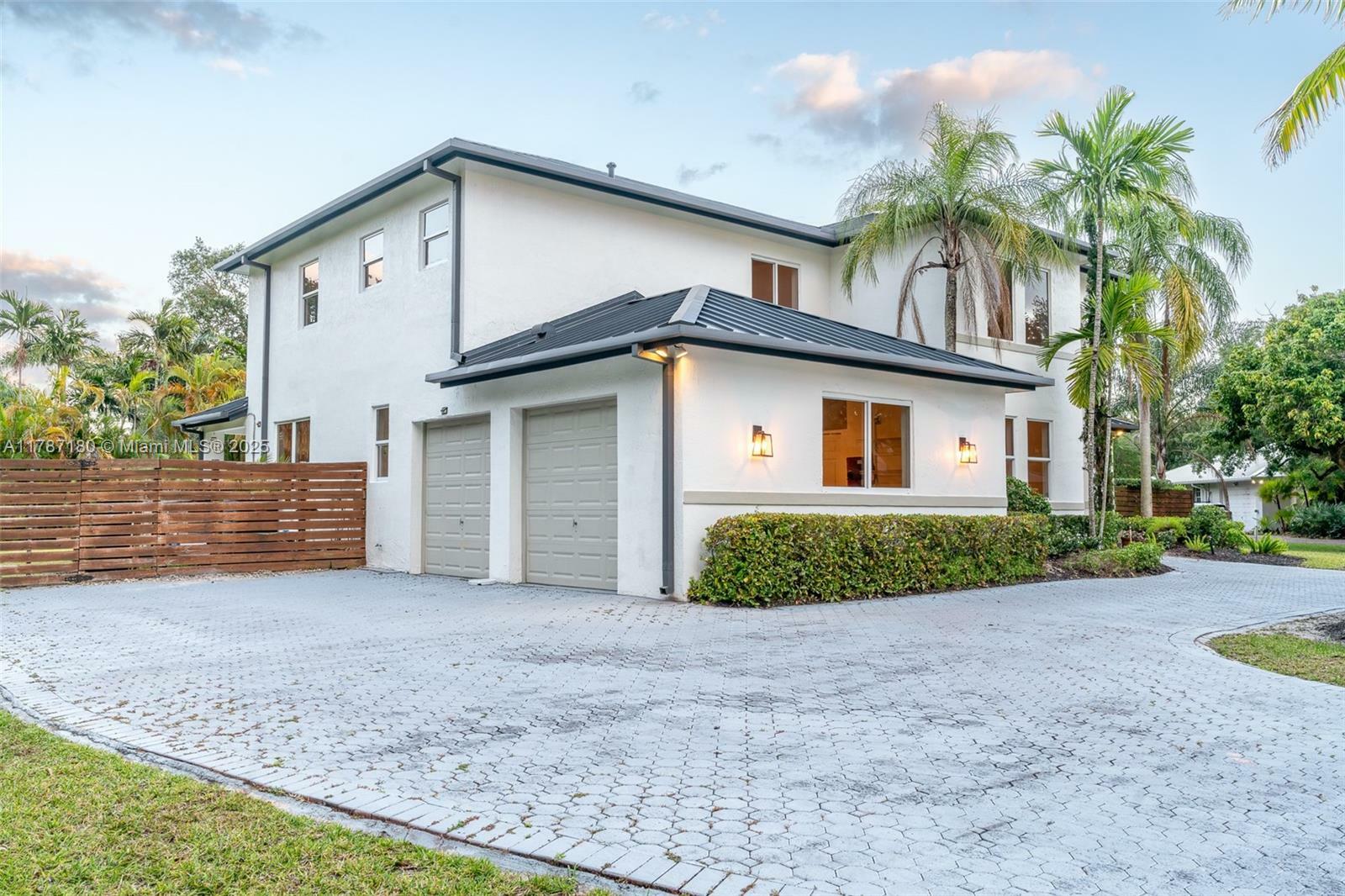 Property Photo: 11211 SW 82nd Pl FL 33156