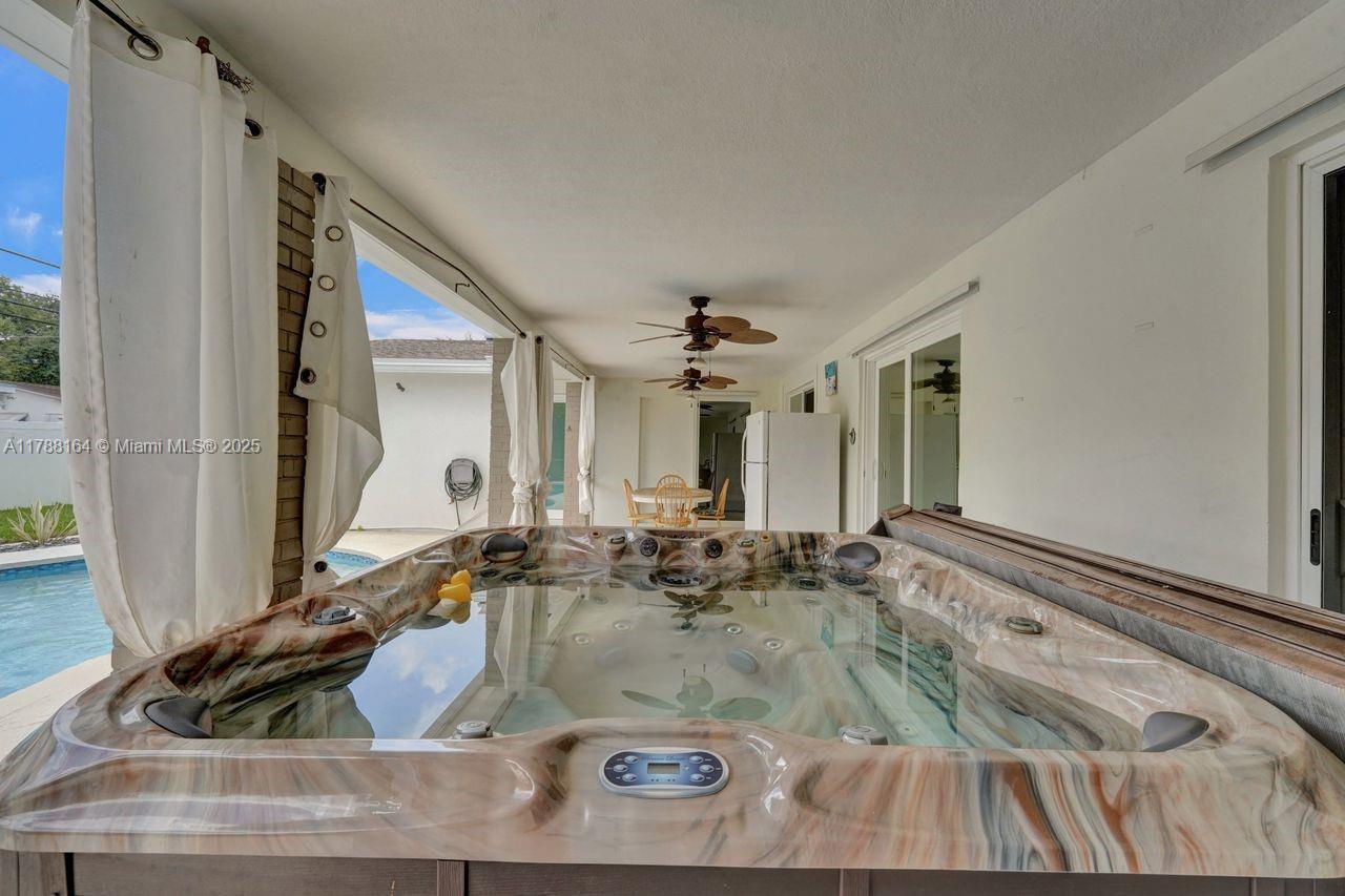 Property Photo: 5031 SW 88th Ter FL 33328