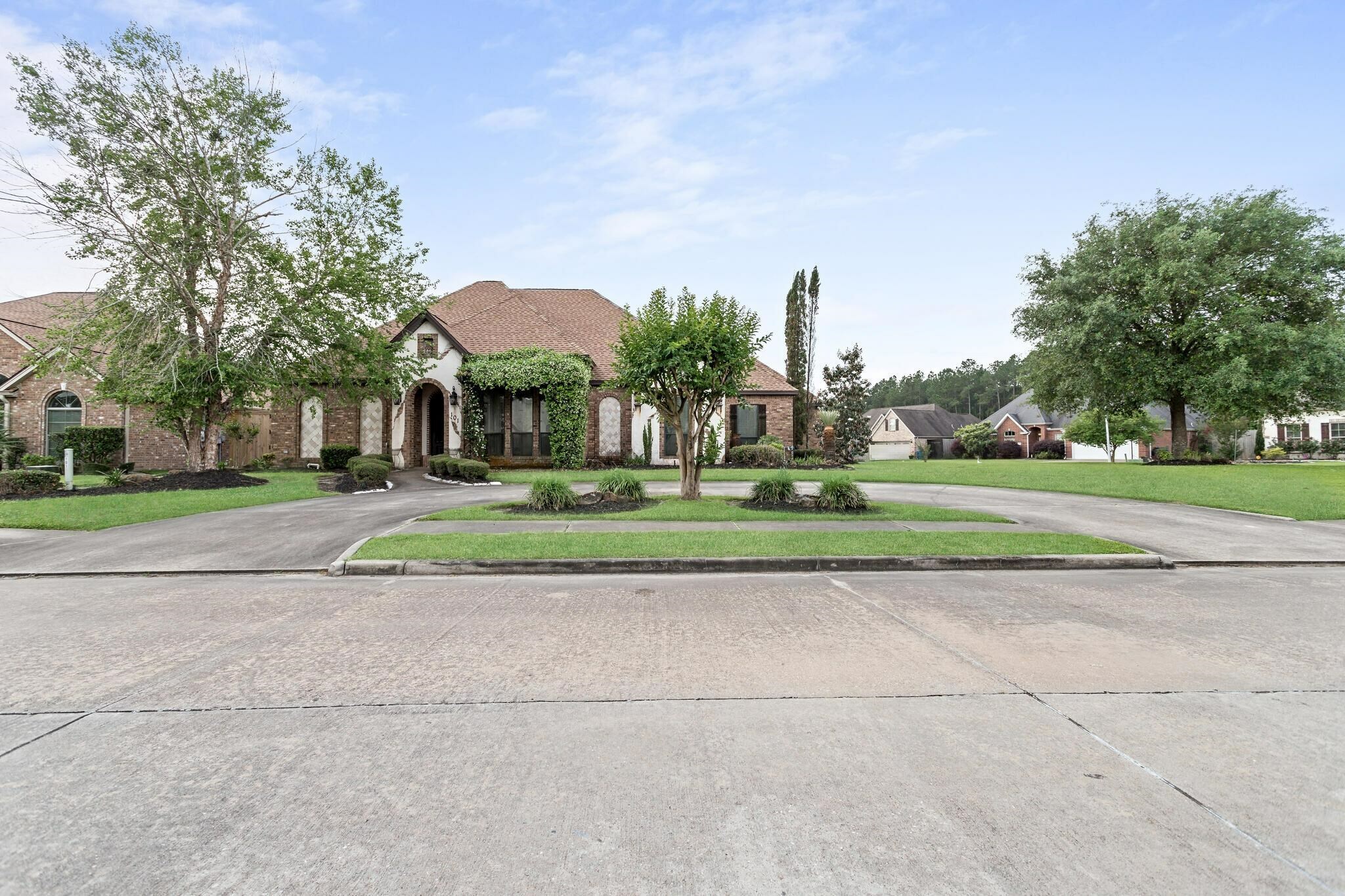 Property Photo: 101 Sir Cameron TX 77657
