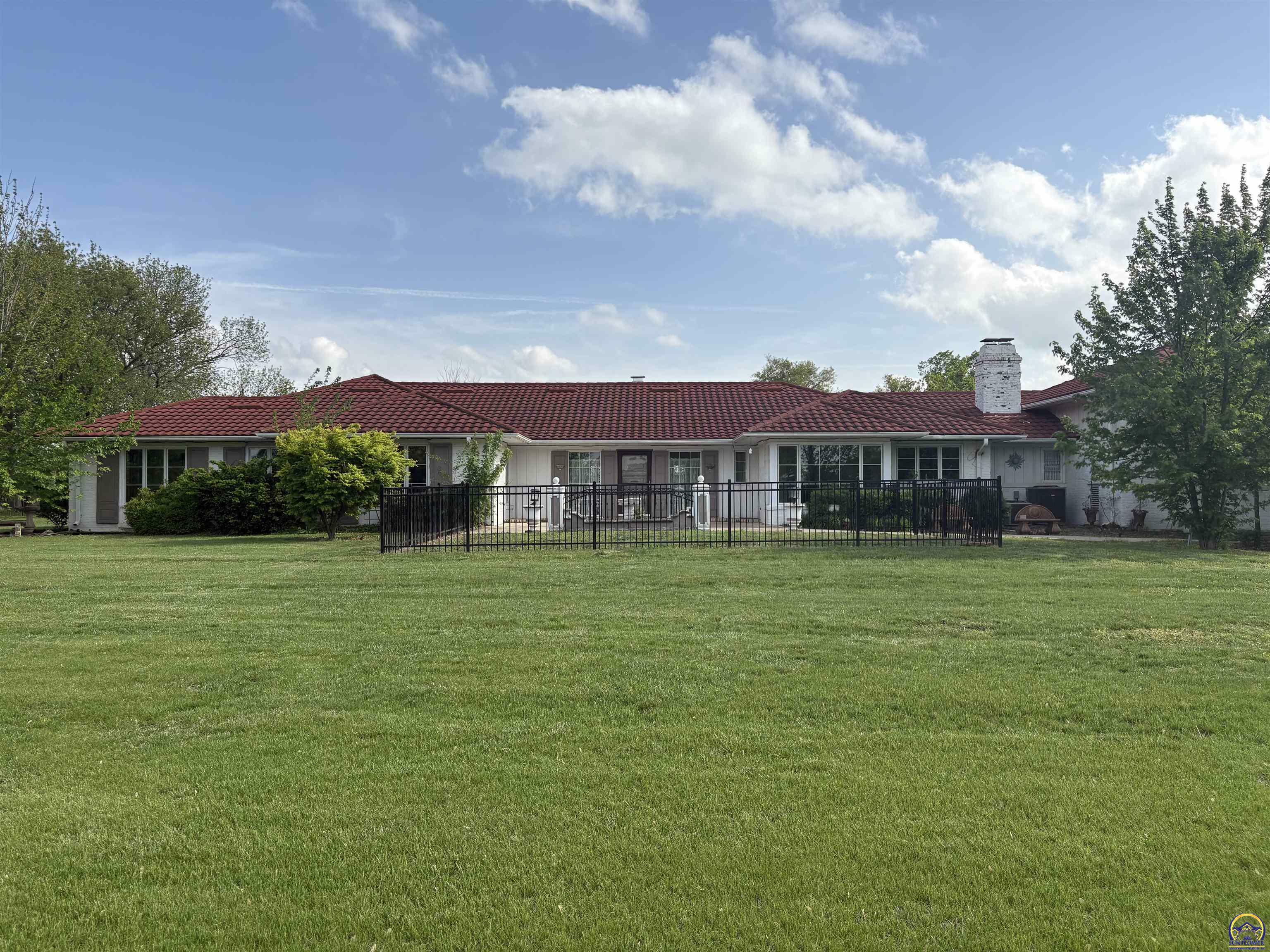 Property Photo: 1200 SW 29th St KS 66611