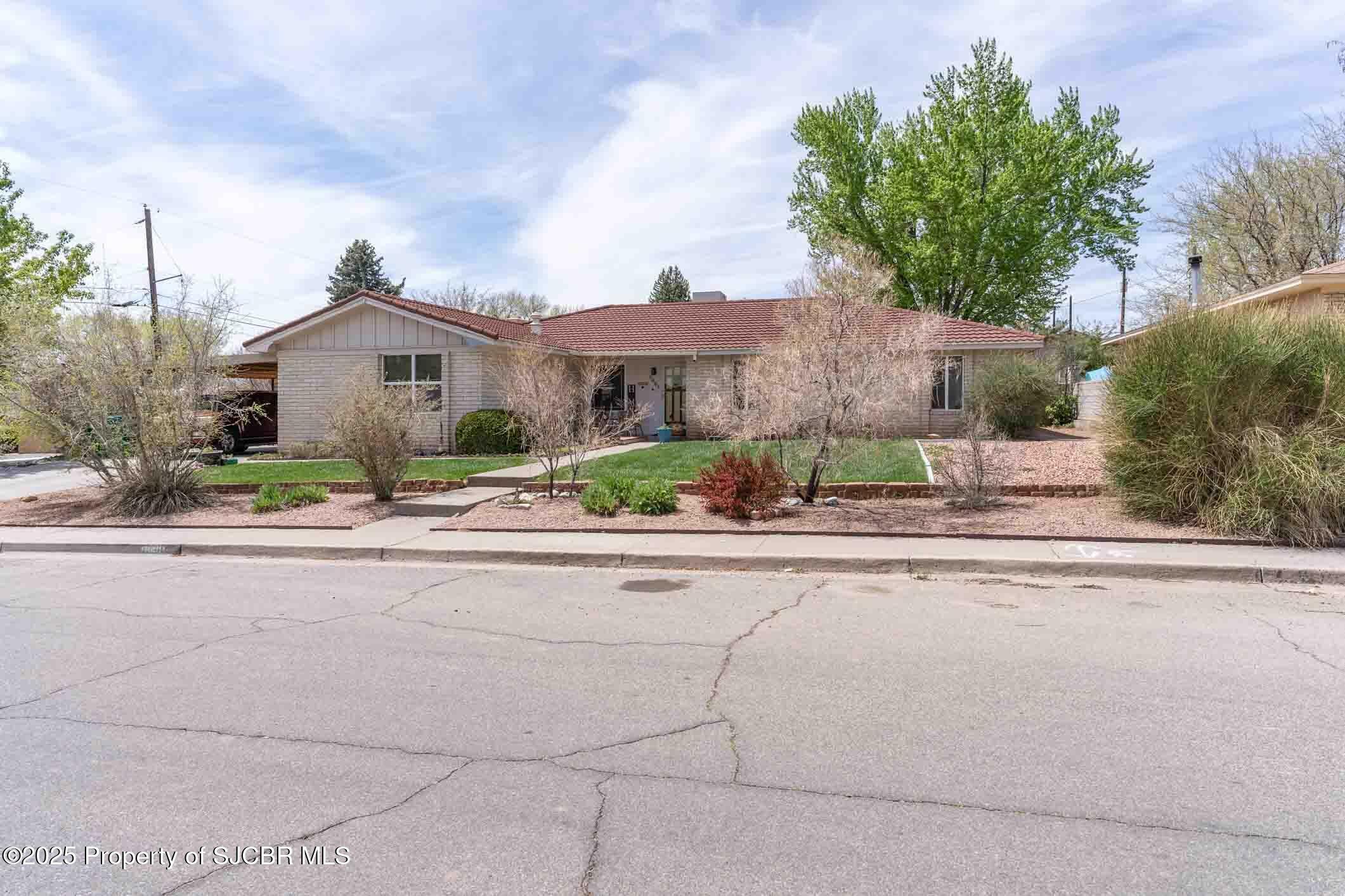 1001 Crestview Circle  Farmington NM 87401 photo