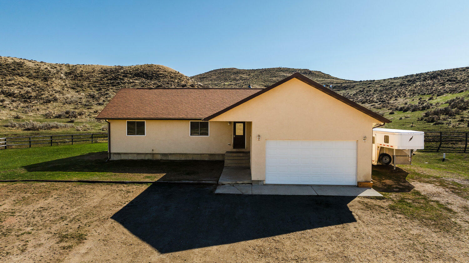 Property Photo: 18 Chuckwagon Trail WY 82834