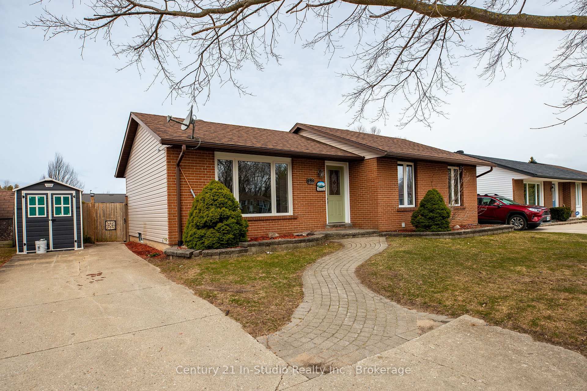 Property Photo: 484 Wales Drive ON N0H 2C1
