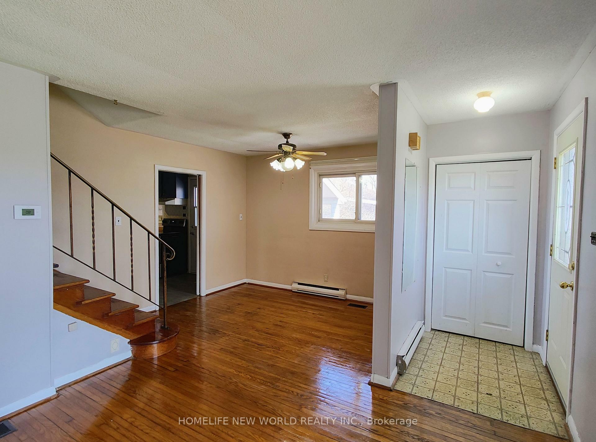 Property Photo: 22 Nelles Avenue ON K8N 3A8