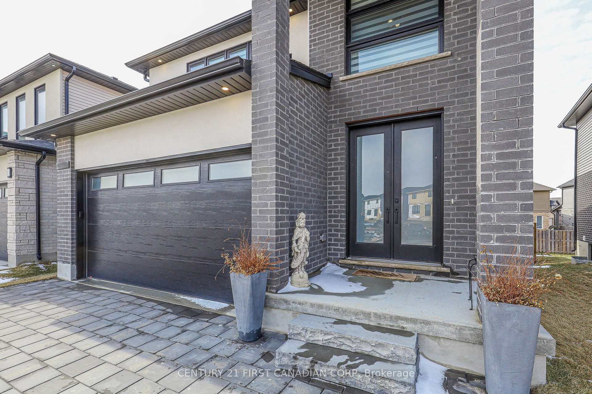 Photo de la propriété:  3424 Emilycarr Lane  ON N6L 0A3 