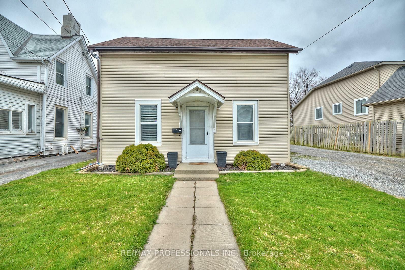 Property Photo: 146 Oakdale Avenue ON L2P 2L1