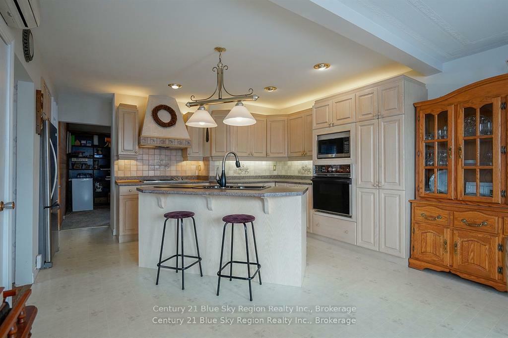 Property Photo: 22 Dubeau Street ON P0H 2M0