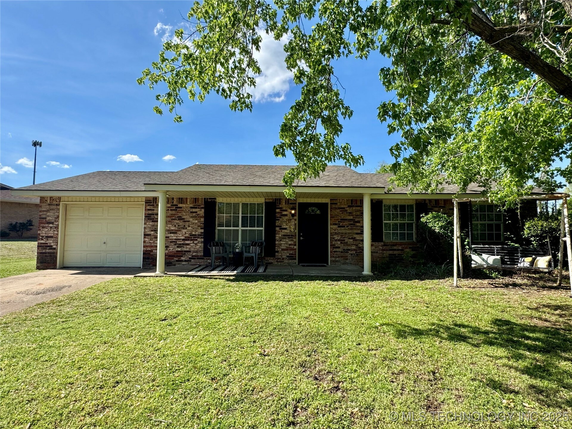 Property Photo: 803 S Thompson Avenue OK 74023