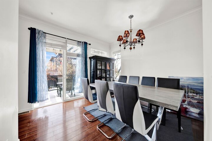 1010 Ewen Avenue 25 — photo 1