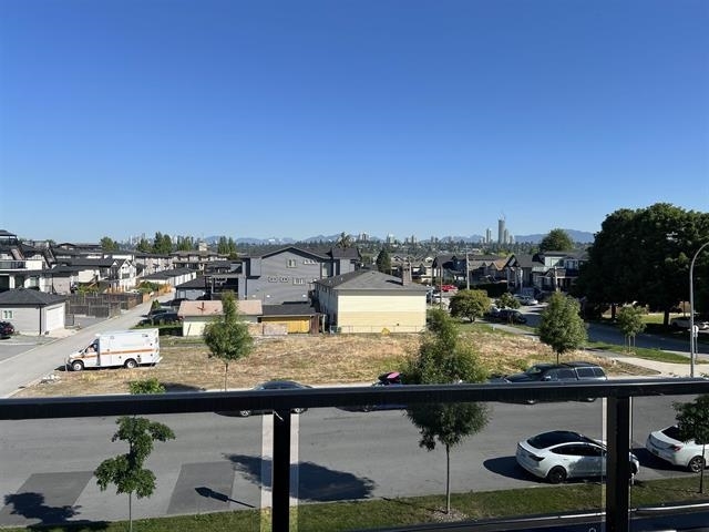Property Photo: 1006 Salter Street BC V3M 5A6