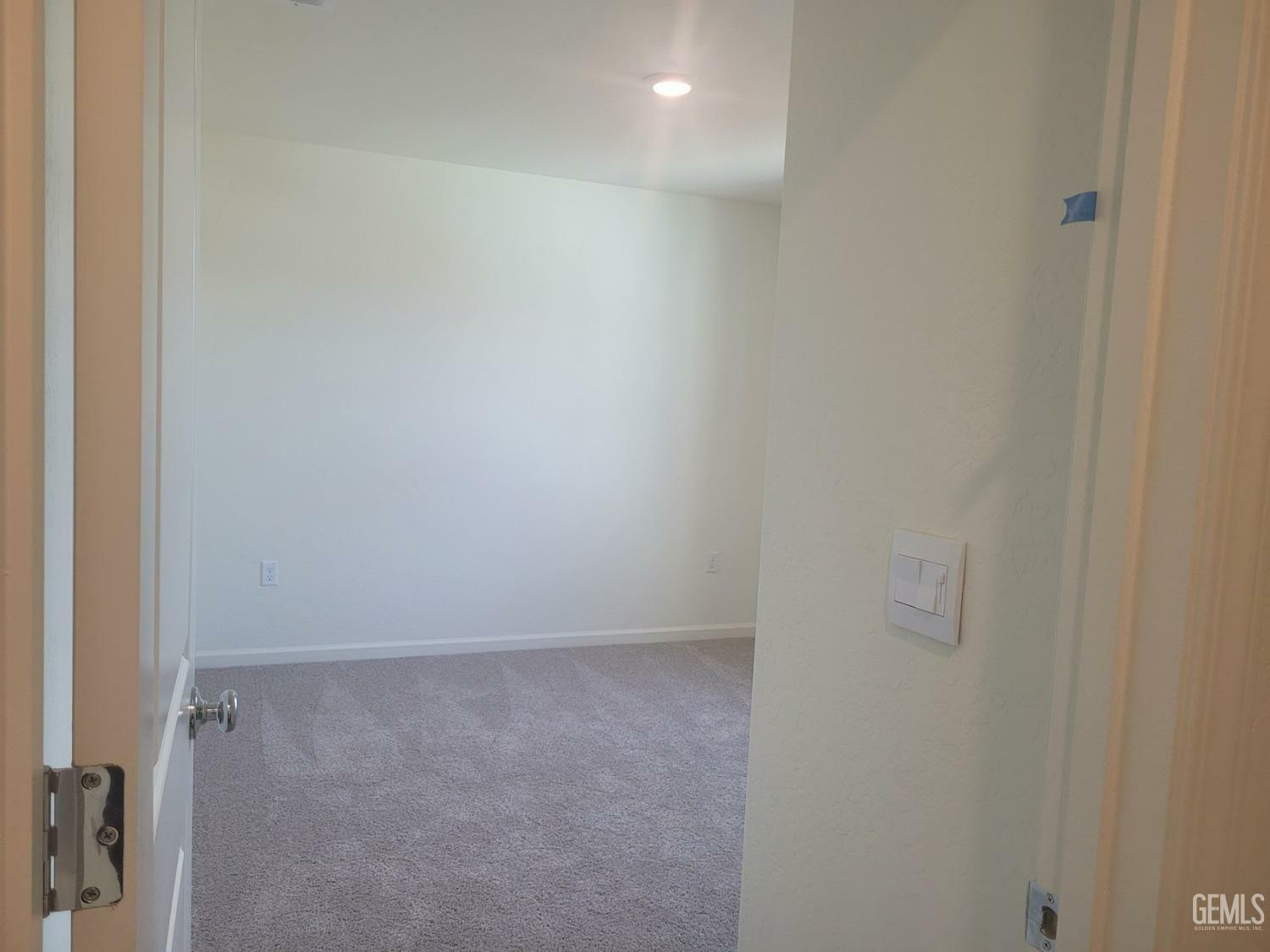 Property Photo: 8715 Lunascape Avenue 28 CA 93311