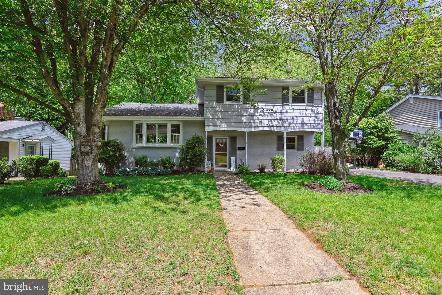 Property Photo: 19 Bristol Drive MD 21401