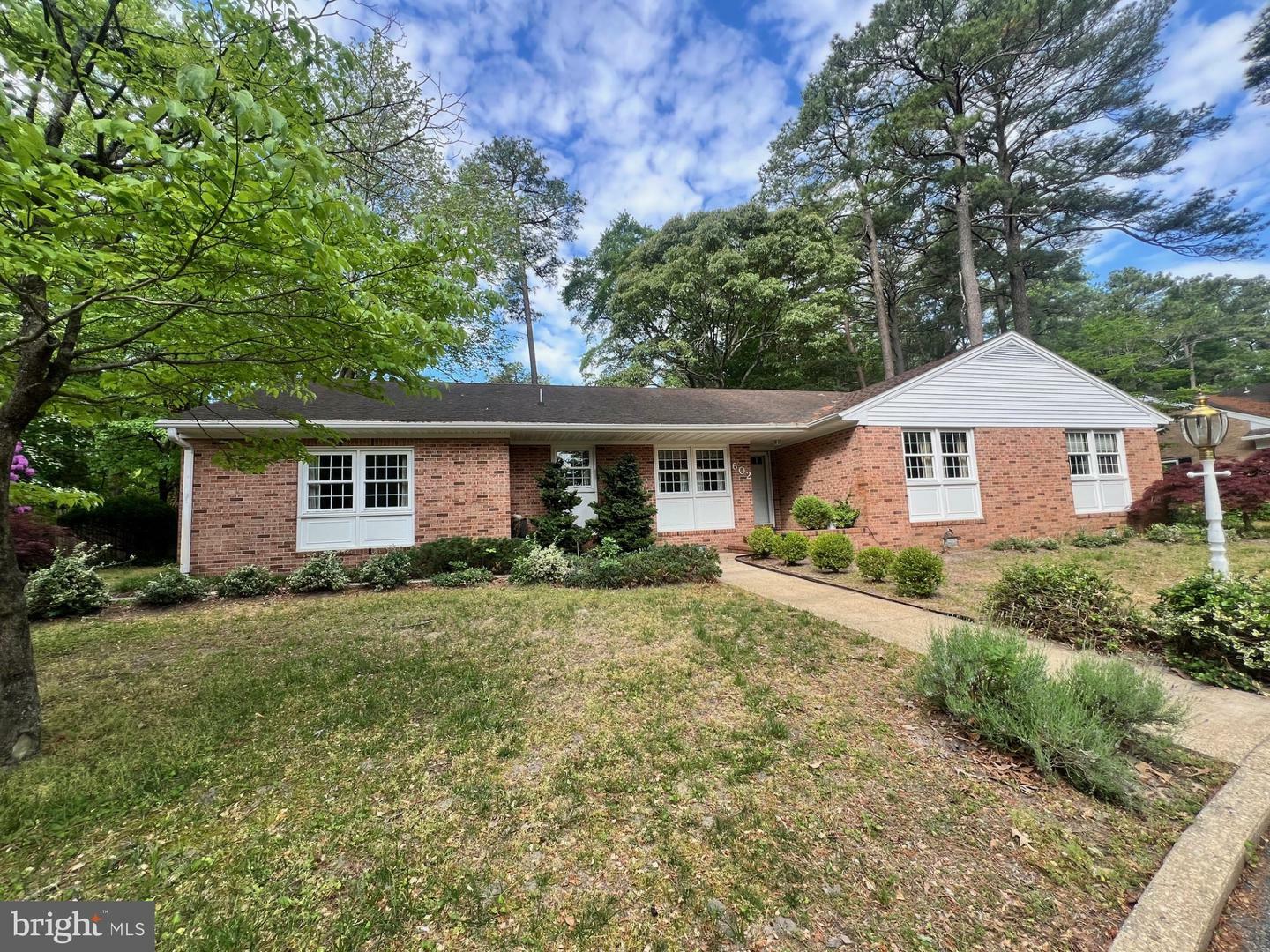 Property Photo: 602 Hunting Park Drive MD 21801