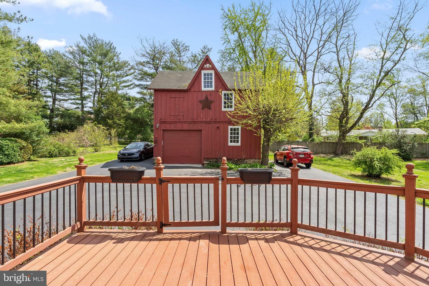 Property Photo: 40 Barren Road PA 19063