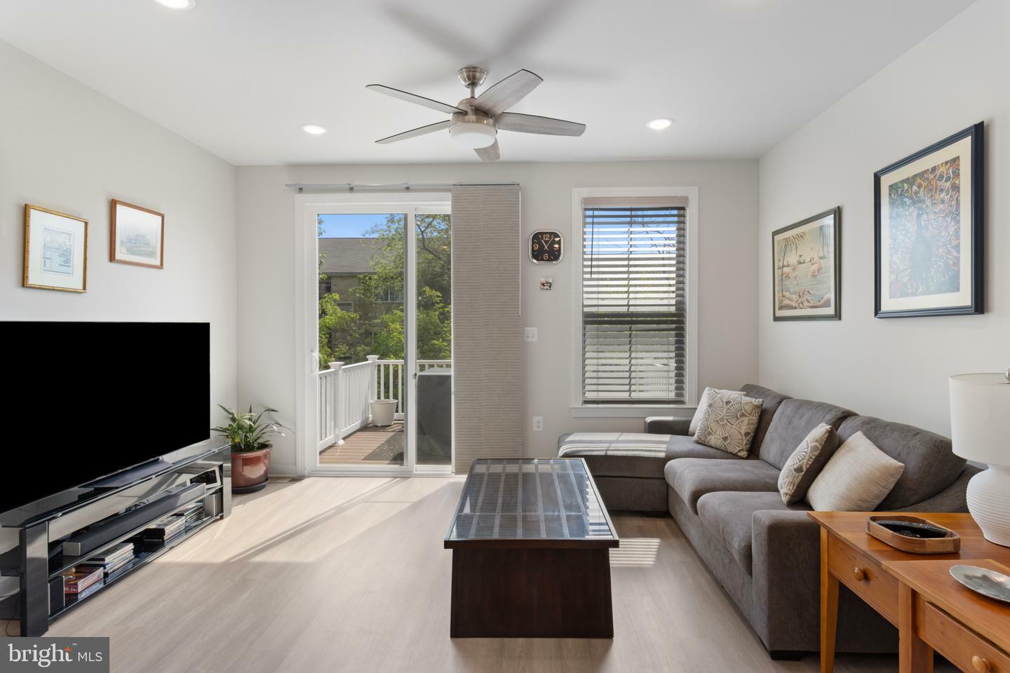 Property Photo: 7247 Mountaineer Drive VA 22306