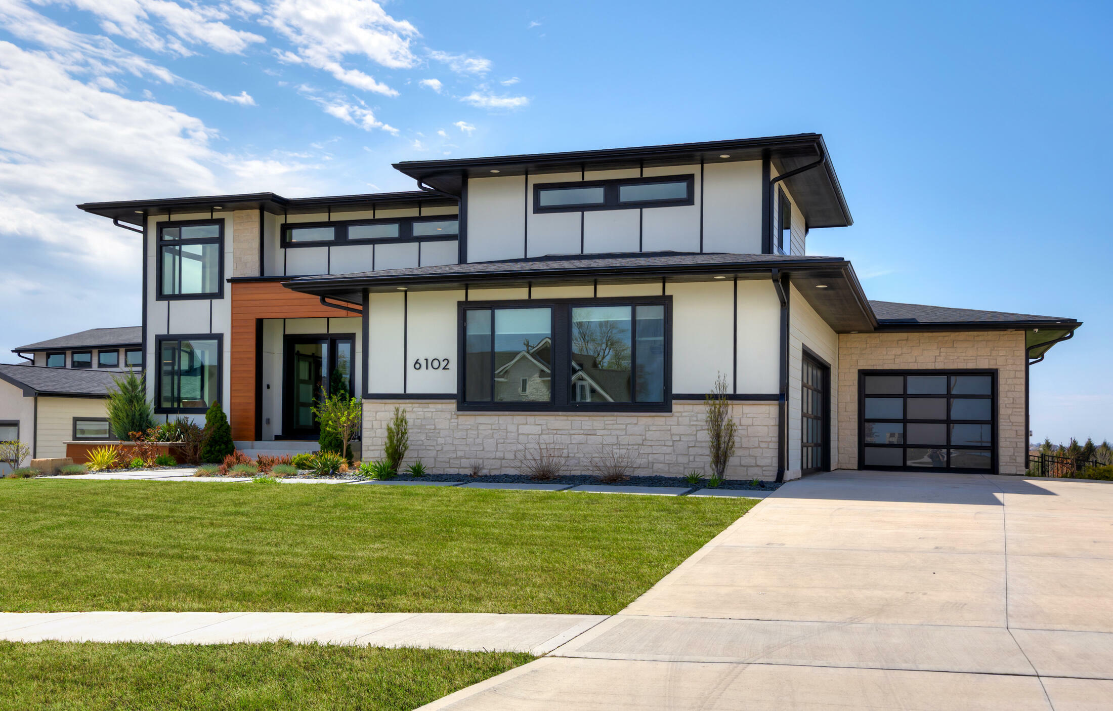 6102 NE Briarwood Drive  Ankeny IA 50021 photo