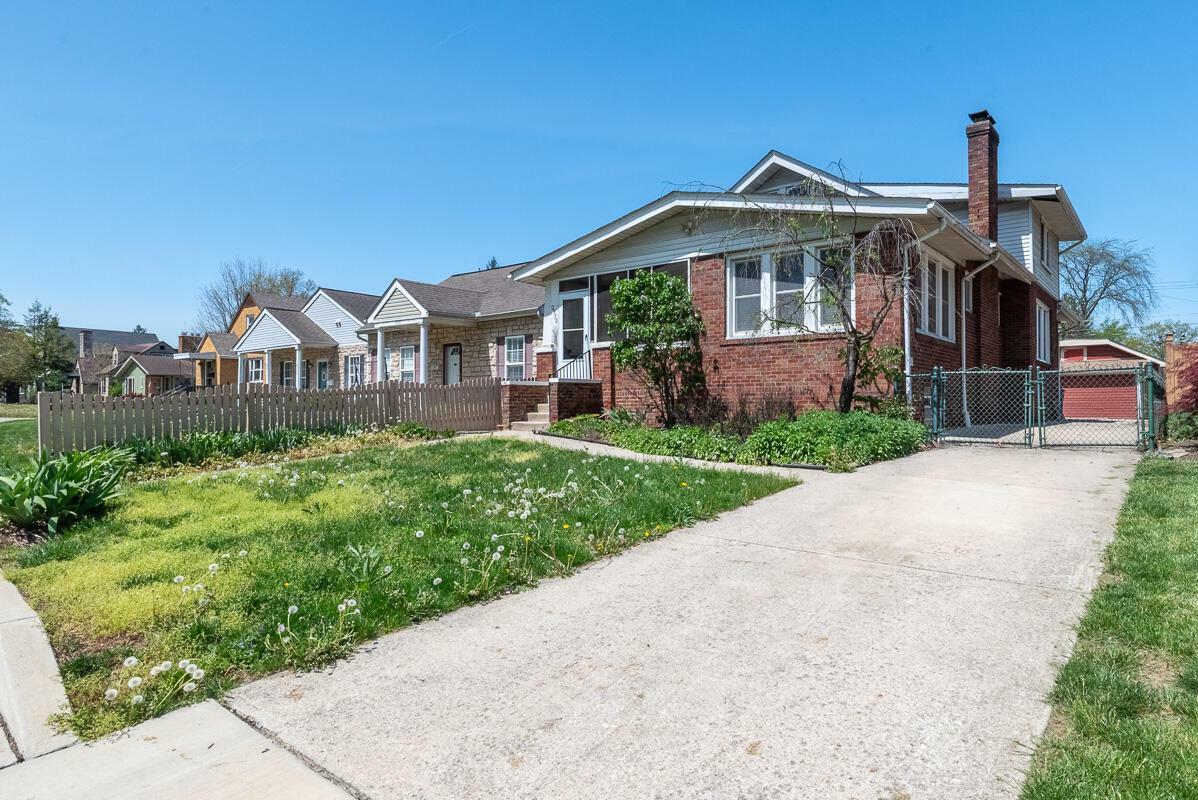 2930 Wicklow Road  Columbus OH 43204 photo