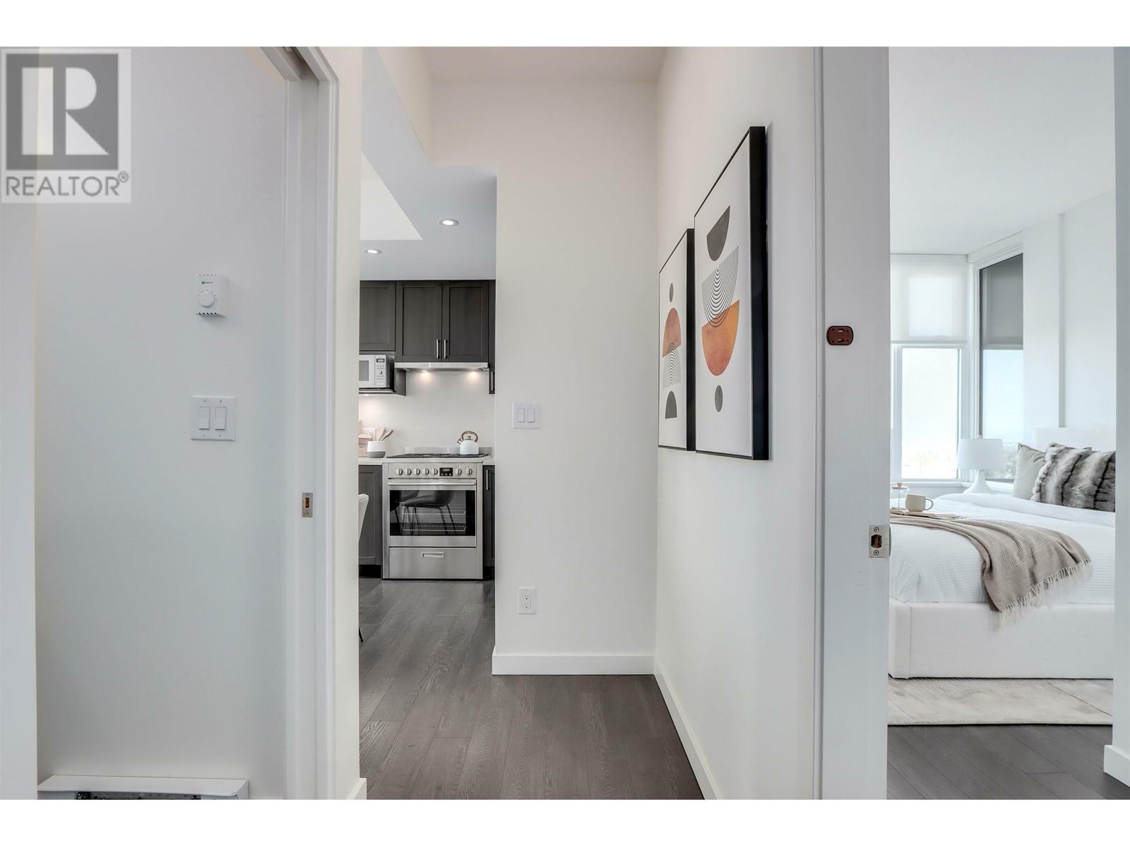 Property Photo: 5470 Ormidale Street 3503 BC V6Z 2X6