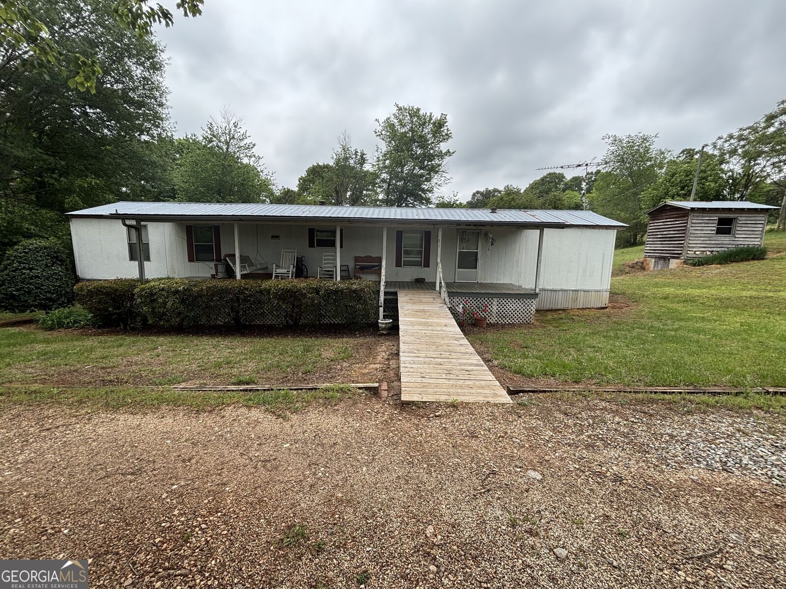 Property Photo: 716 Hawkins Road GA 30547