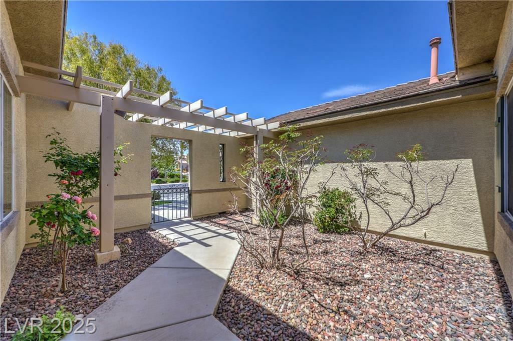 Property Photo: 3636 Chelsea Gardens Drive NV 89135