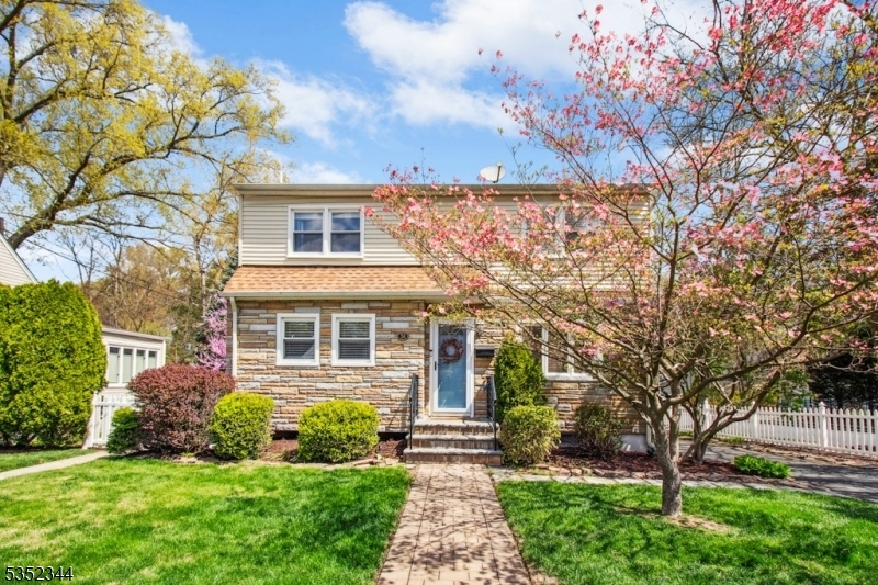 31 Evergreen Ave  Springfield Twp. NJ 07081 photo