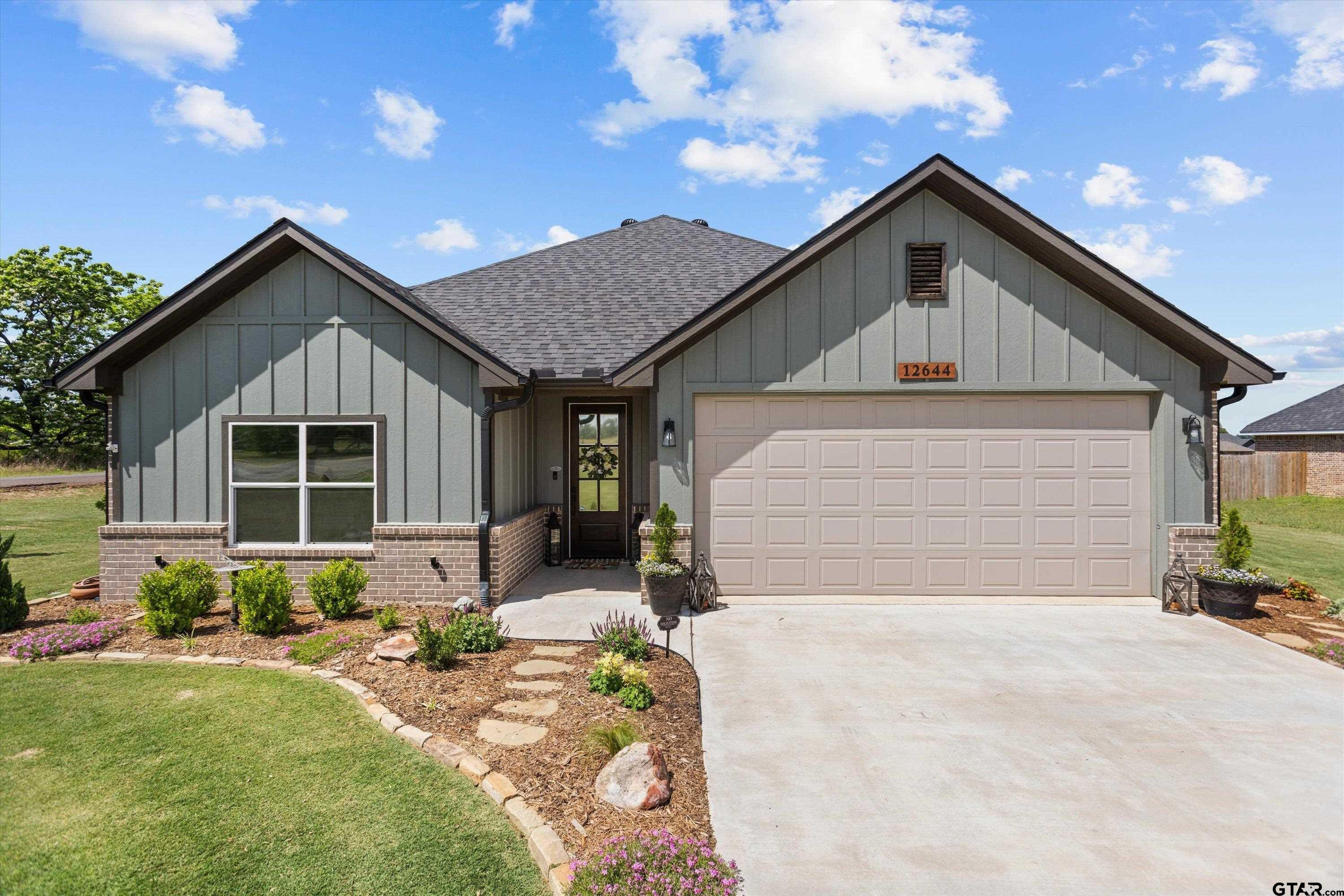 Property Photo: 12644 County Road 499 TX 75771