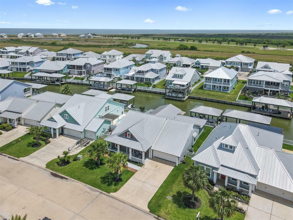 Property Photo: 5125 Allen Cay Drive TX 77590