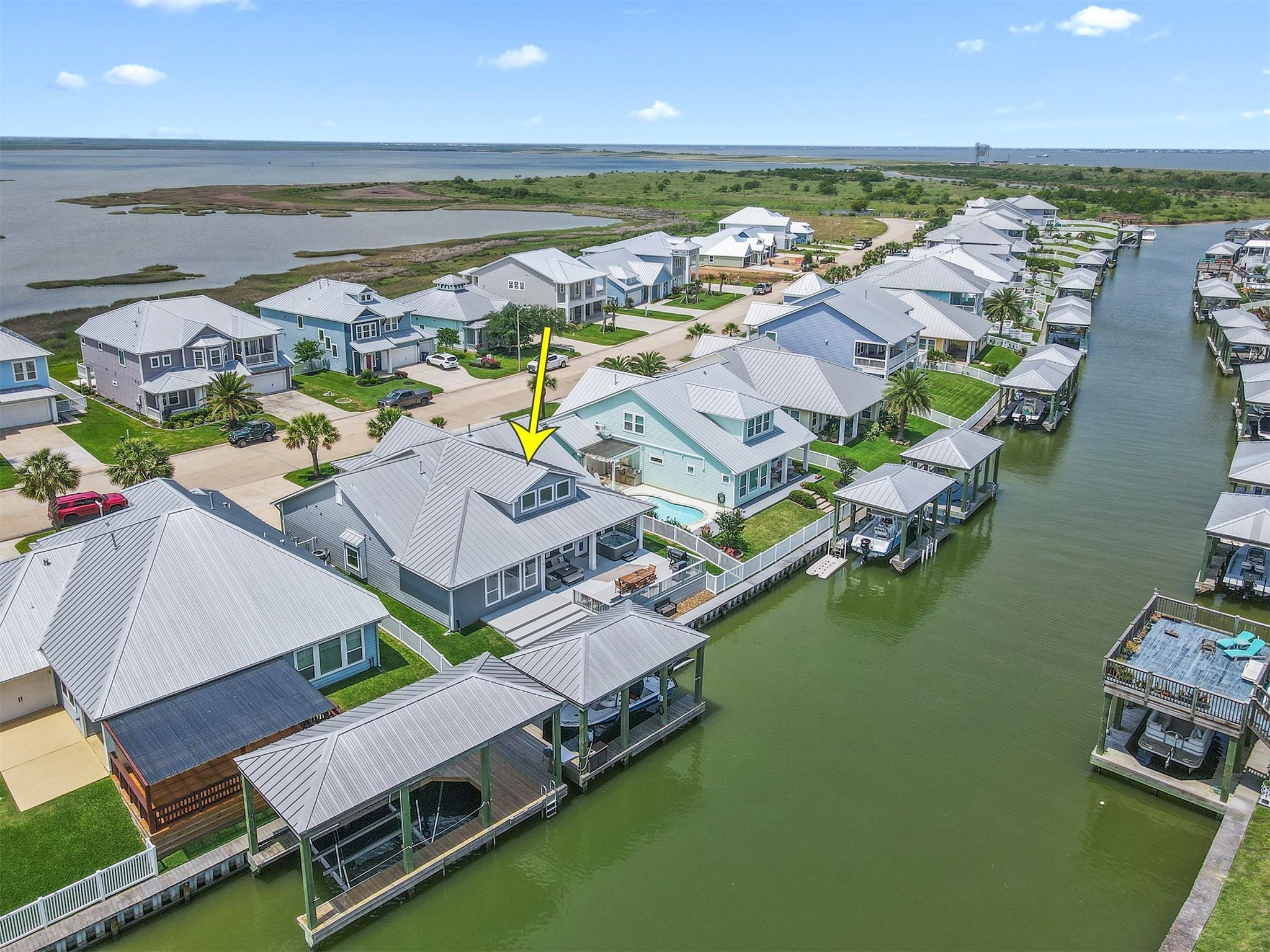 Property Photo: 5125 Allen Cay Drive TX 77590