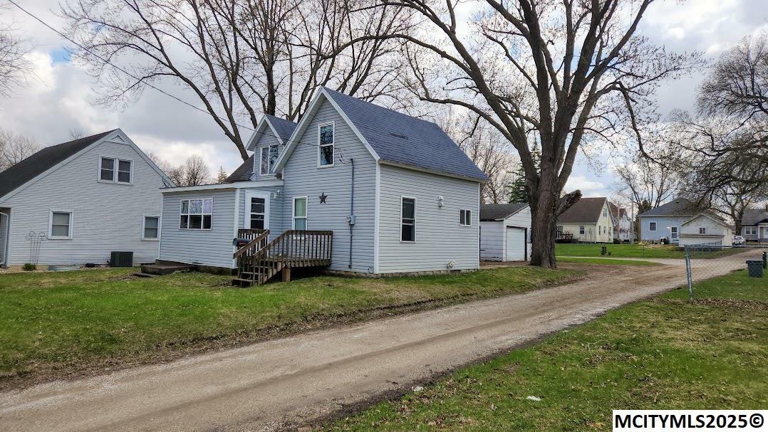 Property Photo: 221 13th SE IA 50401
