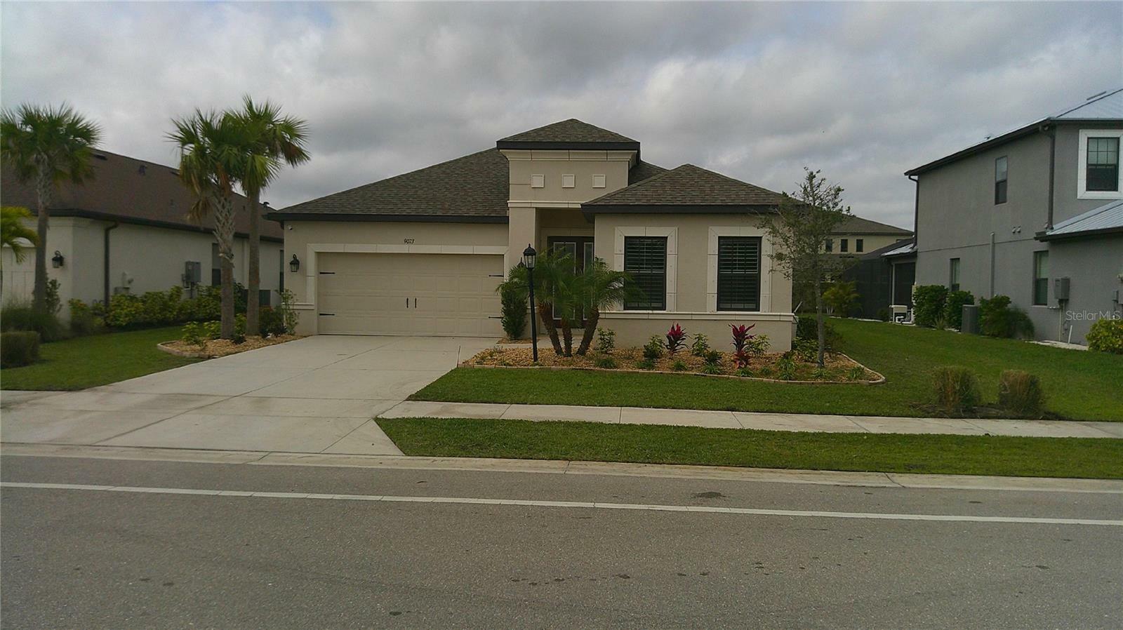 Property Photo: 9073 Luna Lane FL 34241
