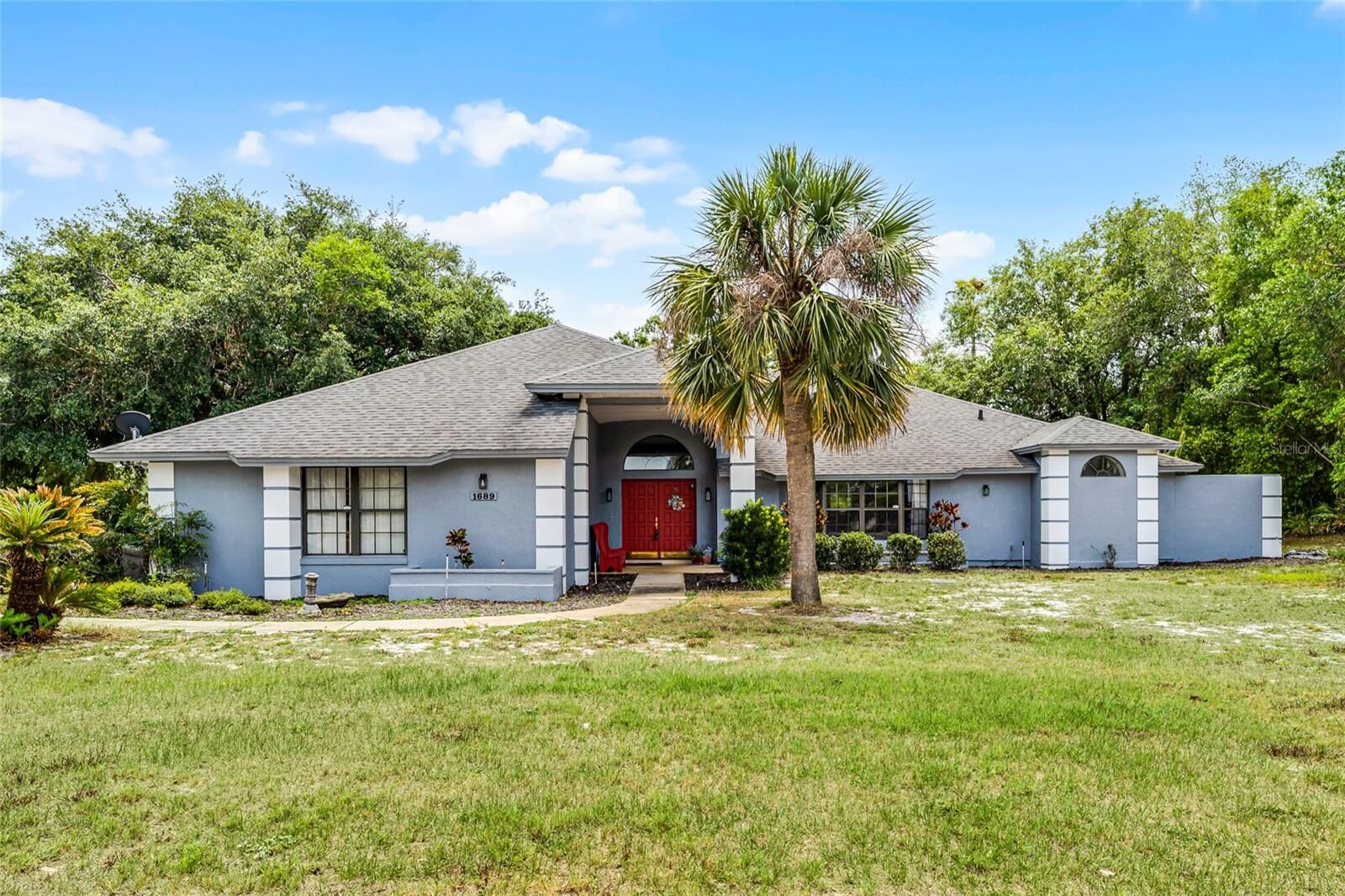 Property Photo: 1689 Saboff Way FL 32766