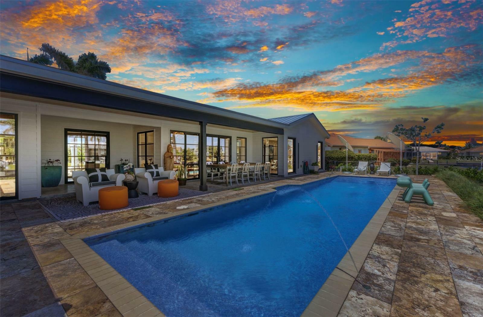 Property Photo: 810 Napoli Lane FL 33950