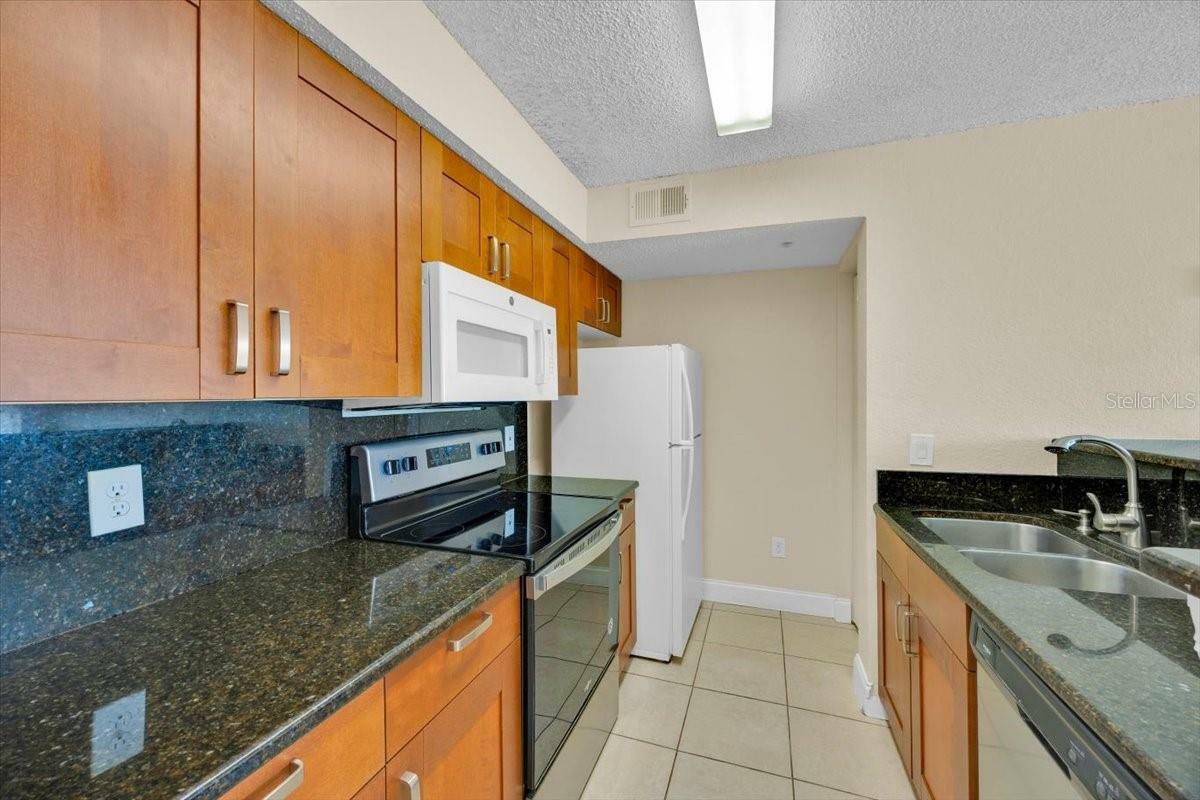 Property Photo: 2210 Grand Cayman Court 1732 FL 34741