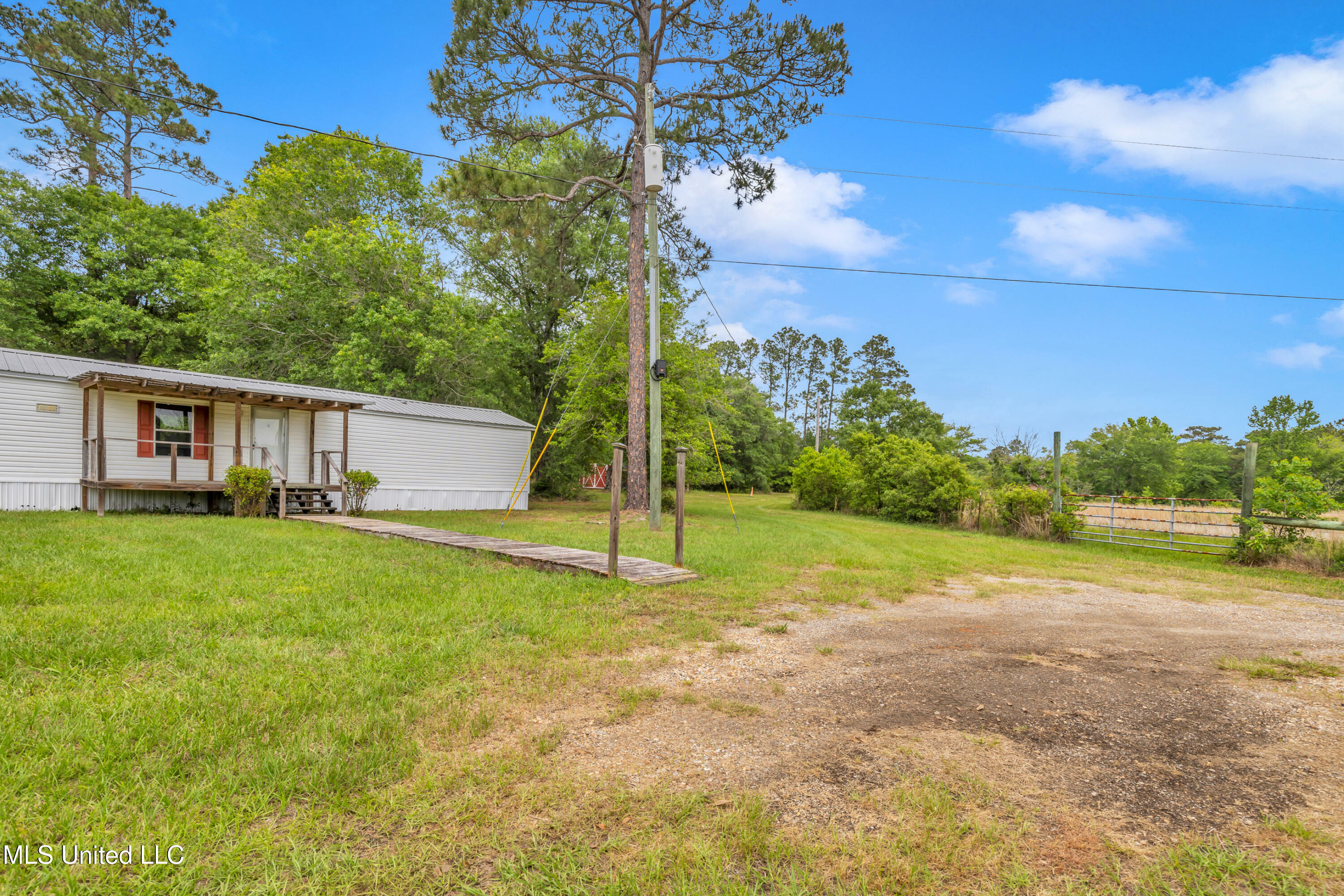 Property Photo: 11300 Max Bryant Road MS 39562