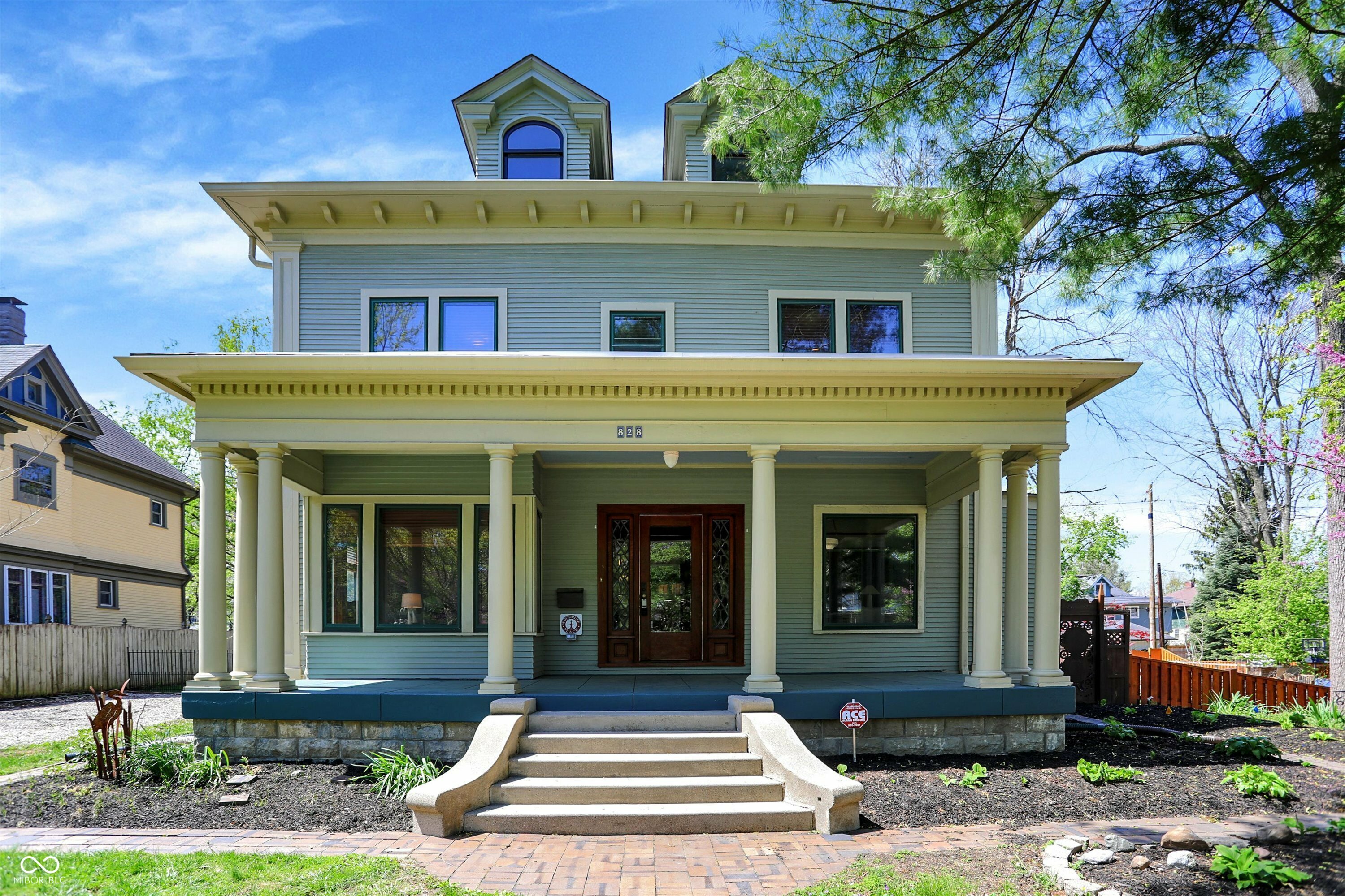Property Photo: 828 Woodruff Place Middle Drive IN 46201