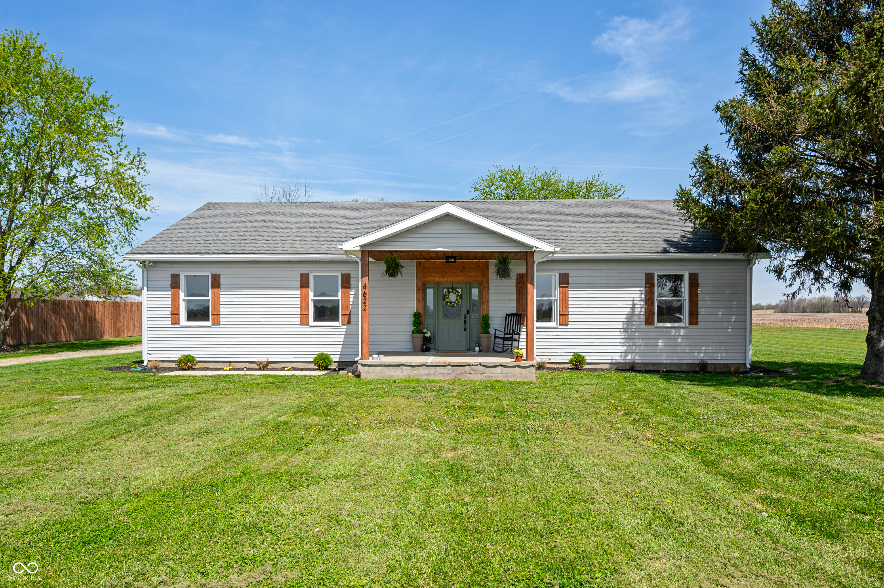 Property Photo: 4622 W 400 S IN 46181